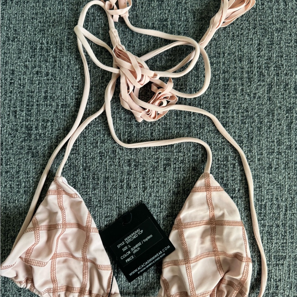 ACACIA STITCH